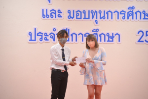 มนส.จัดพิธีมอบรางวัลเพชรมนุษยศาสตร์ฯ และมอบทุนการศึกษา ประจำปีการศึกษา 2565
