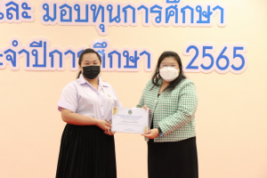 มนส.จัดพิธีมอบรางวัลเพชรมนุษยศาสตร์ฯ และมอบทุนการศึกษา ประจำปีการศึกษา 2565