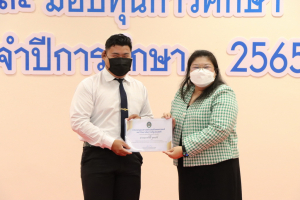 มนส.จัดพิธีมอบรางวัลเพชรมนุษยศาสตร์ฯ และมอบทุนการศึกษา ประจำปีการศึกษา 2565
