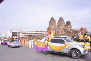 มรท. ร่วมขบวนแห่รถบุปผชาติพิธีอัญเชิญพระพุทธลพบุรีศรีสุวรรณภูมิ