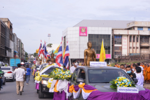 มรท. ร่วมขบวนแห่รถบุปผชาติพิธีอัญเชิญพระพุทธลพบุรีศรีสุวรรณภูมิ