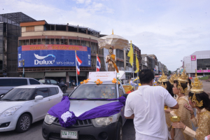 มรท. ร่วมขบวนแห่รถบุปผชาติพิธีอัญเชิญพระพุทธลพบุรีศรีสุวรรณภูมิ