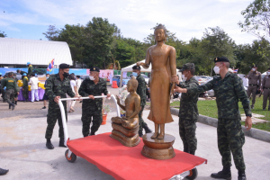 มรท. ร่วมขบวนแห่รถบุปผชาติพิธีอัญเชิญพระพุทธลพบุรีศรีสุวรรณภูมิ