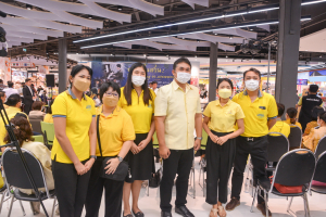 มรภ.เทพสตรี และ กระทรวง อว. ชวนประชาชน จ.ลพบุรี พร้อมใจใส่เสื้อเหลือง ร่วมงาน งานดนตรีในสวน : H.M. Song อว. บรรเลงเพลงของพ่อ เทิดพระเกียรติ ร.9 