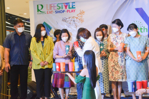 มรท. ร่วมแสดงความยินดีในโอกาสครบรอบ 6 ปี ศูนย์การค้าโรบินสันไลฟ์สไตล์ สาขาลพบุรี