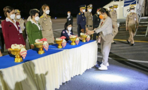 ทูลกระหม่อมหญิงอุบลรัตนราชกัญญา สิริวัฒนาพรรณวดี เสด็จเยี่ยมสมาชิก และทรงติดตามผลการดำเนินงานโครงการ TO BE NUMBER ONE ทรงเปิดชมรม TO BE NUMBER ONE และศูนย์เพื่อนใจ TO BE NUMBER ONE มหาวิทยาลัยราชภัฎเทพสตรี