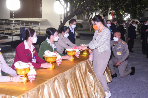 ทูลกระหม่อมหญิงอุบลรัตนราชกัญญา สิริวัฒนาพรรณวดี เสด็จเยี่ยมสมาชิก และทรงติดตามผลการดำเนินงานโครงการ TO BE NUMBER ONE ทรงเปิดชมรม TO BE NUMBER ONE และศูนย์เพื่อนใจ TO BE NUMBER ONE มหาวิทยาลัยราชภัฎเทพสตรี