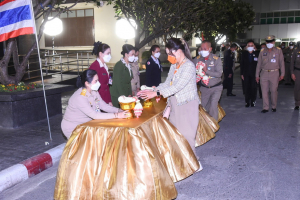 ทูลกระหม่อมหญิงอุบลรัตนราชกัญญา สิริวัฒนาพรรณวดี เสด็จเยี่ยมสมาชิก และทรงติดตามผลการดำเนินงานโครงการ TO BE NUMBER ONE ทรงเปิดชมรม TO BE NUMBER ONE และศูนย์เพื่อนใจ TO BE NUMBER ONE มหาวิทยาลัยราชภัฎเทพสตรี