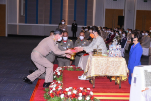 ทูลกระหม่อมหญิงอุบลรัตนราชกัญญา สิริวัฒนาพรรณวดี เสด็จเยี่ยมสมาชิก และทรงติดตามผลการดำเนินงานโครงการ TO BE NUMBER ONE ทรงเปิดชมรม TO BE NUMBER ONE และศูนย์เพื่อนใจ TO BE NUMBER ONE มหาวิทยาลัยราชภัฎเทพสตรี