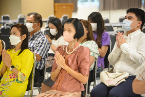 คณะมนุษยศาสตร์ฯ จัดพิธีทำบุญตักบาตรเนื่องในโอกาสวันขึ้นปีใหม่