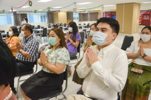 คณะมนุษยศาสตร์ฯ จัดพิธีทำบุญตักบาตรเนื่องในโอกาสวันขึ้นปีใหม่