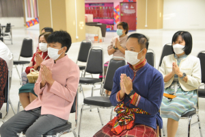 คณะมนุษยศาสตร์ฯ จัดพิธีทำบุญตักบาตรเนื่องในโอกาสวันขึ้นปีใหม่