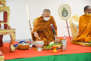 คณะมนุษยศาสตร์ฯ จัดพิธีทำบุญตักบาตรเนื่องในโอกาสวันขึ้นปีใหม่