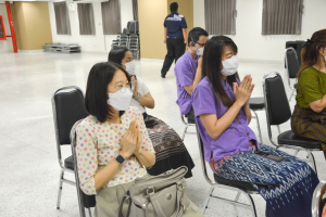 คณะมนุษยศาสตร์ฯ จัดพิธีทำบุญตักบาตรเนื่องในโอกาสวันขึ้นปีใหม่