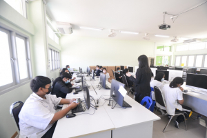 ปชส. และ วจก. ลงพื้นที่แนะแนวการศึกษาและอาชีพ รร.บ้านชีวิทยา จ.ลพบุรี พบว่า ร้อยละ 75 ของนักเรียนหญิงที่เข้าร่วมการแนะแนวฯ มีความสนใจในหลักสูตรวิทยาศาสตรบัณฑิต 