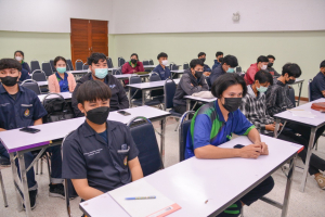 คณะเทคโนโลยีอุตสาหกรรมจัดอบรมเตรียมความพร้อมด้านภาษาอังกฤษให้นักศึกษา