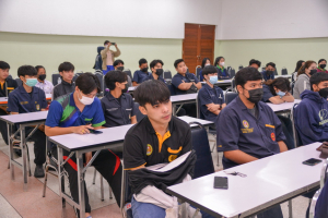 คณะเทคโนโลยีอุตสาหกรรมจัดอบรมเตรียมความพร้อมด้านภาษาอังกฤษให้นักศึกษา