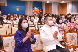 คณะมนุษยศาสตร์ฯ จัดพิธีสวดมนต์เย็น พิธีไหว้ครู ร้อยใจคนดนตรี สืบสานประเพณีไหว้ครู