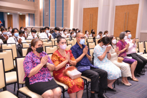 คณะมนุษยศาสตร์ฯ จัดพิธีสวดมนต์เย็น พิธีไหว้ครู ร้อยใจคนดนตรี สืบสานประเพณีไหว้ครู