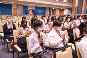 คณะมนุษยศาสตร์ฯ จัดพิธีสวดมนต์เย็น พิธีไหว้ครู ร้อยใจคนดนตรี สืบสานประเพณีไหว้ครู