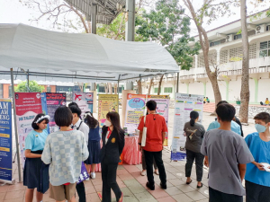 ปชส. และ วจก. ลงพื้นที่ออกบูธแนะแนวการศึกษาและอาชีพโรงเรียนพิบูลวิทยาลัย จ.ลพบุรี พบว่า ร้อยละ 75 ของนักเรียนหญิงที่เข้าร่วมการแนะแนวฯ มีความสนใจในหลักสูตรวิทยาศาสตรบัณฑิต 