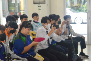 คณะเทคโนโลยีสารสนเทศจัดกิจกรรมชมรม Light and Sound