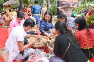 มรท. จัดกิจกรรมลานวัฒนธรรมพื้นบ้าน งานแผ่นดินสมเด็จพระนารายณ์มหาราช