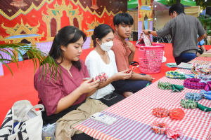 มรท. จัดกิจกรรมลานวัฒนธรรมพื้นบ้าน งานแผ่นดินสมเด็จพระนารายณ์มหาราช