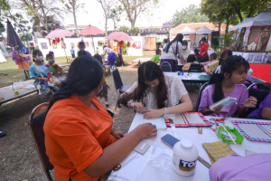 มรท. จัดกิจกรรมลานวัฒนธรรมพื้นบ้าน งานแผ่นดินสมเด็จพระนารายณ์มหาราช
