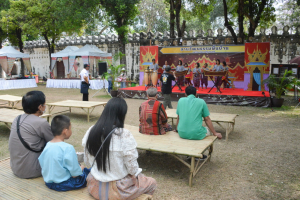 มรท. จัดกิจกรรมลานวัฒนธรรมพื้นบ้าน งานแผ่นดินสมเด็จพระนารายณ์มหาราช