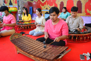 มรท. จัดกิจกรรมลานวัฒนธรรมพื้นบ้าน งานแผ่นดินสมเด็จพระนารายณ์มหาราช