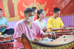 มรท. จัดกิจกรรมลานวัฒนธรรมพื้นบ้าน งานแผ่นดินสมเด็จพระนารายณ์มหาราช