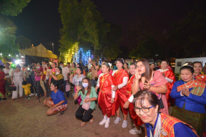 มรท. จัดกิจกรรมลานวัฒนธรรมพื้นบ้าน งานแผ่นดินสมเด็จพระนารายณ์มหาราช