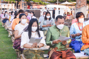 มรท. ร่วมกิจกรรมแต่งไทย ไหว้พระ เสริมบารมี