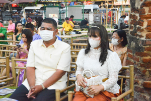 มรท. ร่วมกิจกรรมแต่งไทย ไหว้พระ เสริมบารมี
