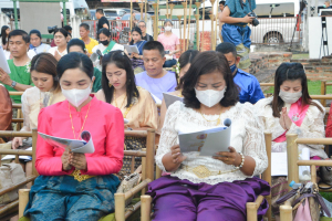 มรท. ร่วมกิจกรรมแต่งไทย ไหว้พระ เสริมบารมี