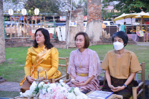 มรท. ร่วมกิจกรรมแต่งไทย ไหว้พระ เสริมบารมี