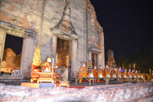 มรท. ร่วมกิจกรรมแต่งไทย ไหว้พระ เสริมบารมี