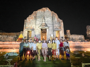 มรท. ร่วมกิจกรรมแต่งไทย ไหว้พระ เสริมบารมี