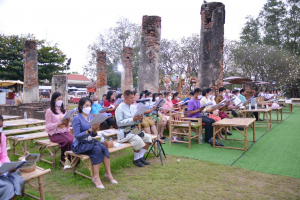 มรท. ร่วมกิจกรรมแต่งไทย ไหว้พระ เสริมบารมี