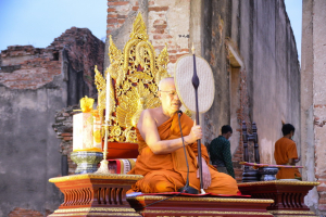 มรท. ร่วมกิจกรรมแต่งไทย ไหว้พระ เสริมบารมี