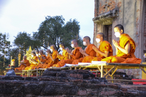 มรท. ร่วมกิจกรรมแต่งไทย ไหว้พระ เสริมบารมี
