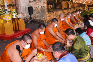 มรท. ร่วมกิจกรรมแต่งไทย ไหว้พระ เสริมบารมี