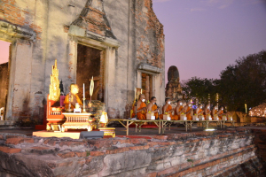 มรท. ร่วมกิจกรรมแต่งไทย ไหว้พระ เสริมบารมี