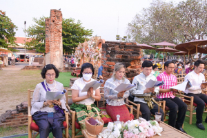 มรท. ร่วมกิจกรรมแต่งไทย ไหว้พระ เสริมบารมี