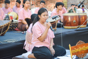 งานนุ่งโจง ห่มสไบ ชมวัง ฟังดนตรี งานแผ่นดินสมเด็จพระนารายณ์มหาราช