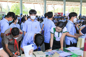 ปชส.มรท. ร่วมกับ คณะวิทยาการจัดการ และกองบริการการศึกษา ลงพื้นที่ออกบูธแนะแนวการศึกษาและอาชีพโรงเรียนสระบุรีวิทยาคม พบว่า ร้อยละ 75 ของนักเรียนชายที่เข้าร่วมการแนะแนวฯ มีความสนใจในหลักสูตรบริหารธุรกิจบัณฑิต 