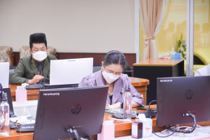 ผู้บริหาร มรท. และผู้เกี่ยวข้อง ร่วมรับฟังการแจ้งผลการติดตาม ตรวจสอบฯ ปีงบประมาณ พ.ศ.2565 ระยะ 12 เดือน