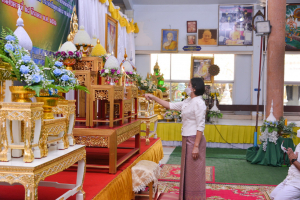 มรท. ร่วมพิธีเจริญพระพุทธมนต์เฉลิมพระเกียรติ พระบาทสมเด็จพระเจ้าอยู่หัว สมเด็จพระนางเจ้าสิริกิติ์ พระบรมราชินีนาถ พระบรมราชชนนีพันปีหลวง และสมเด็จพระนางเจ้าฯ พระบรมราชินี ครั้งที่ 2