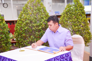 สำนักวิทยบริการฯ จัดพิธีเนื่องในวันคล้ายวันพระราชสมภพสมเด็จพระกนิษฐาธิราชเจ้า กรมสมเด็จพระเทพรัตนราชสุดาฯ สยามบรมราชกุมารี